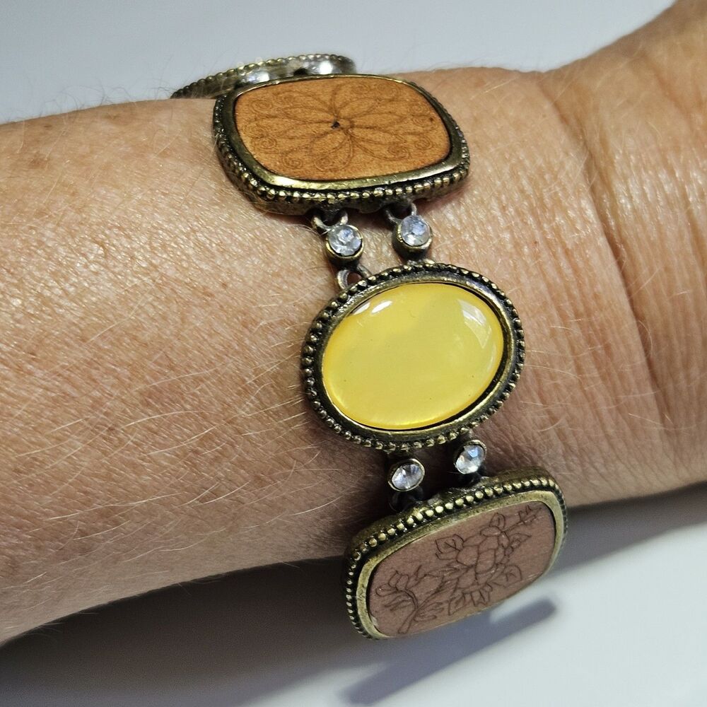 Laila Rowe Bronze Tone Floral Engraved Wood Yellow Bracelet 7"